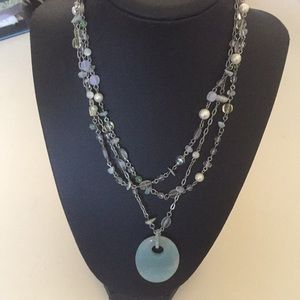 Lia Sophia mother of pearl 3layer necklace EUC